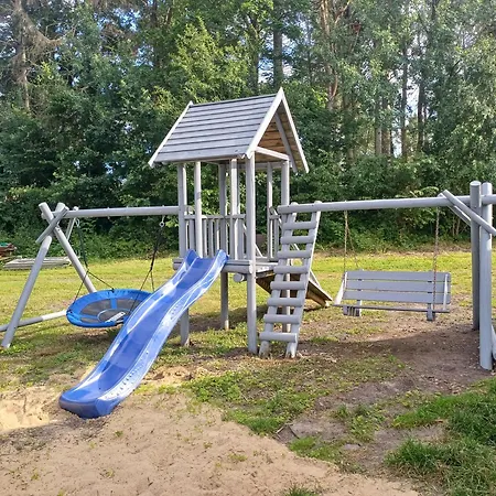 Nad Jeziorem Piasecznik Apartment